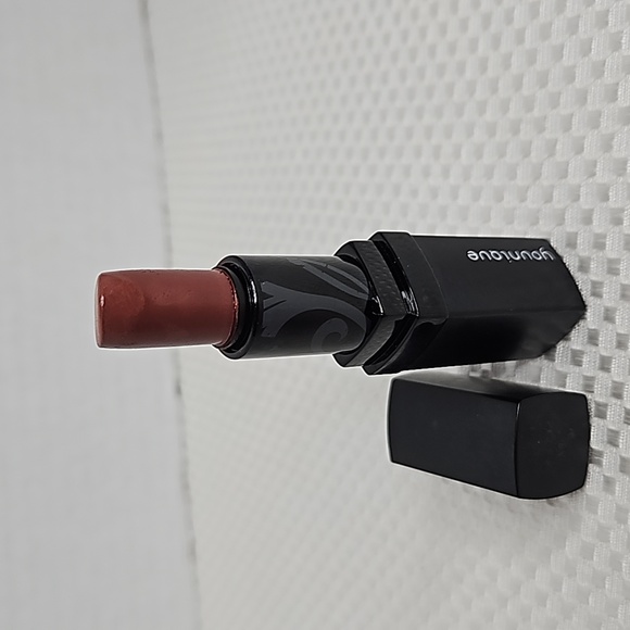 Younique Opulance lipstick in Stuck -up - Picture 4 of 7